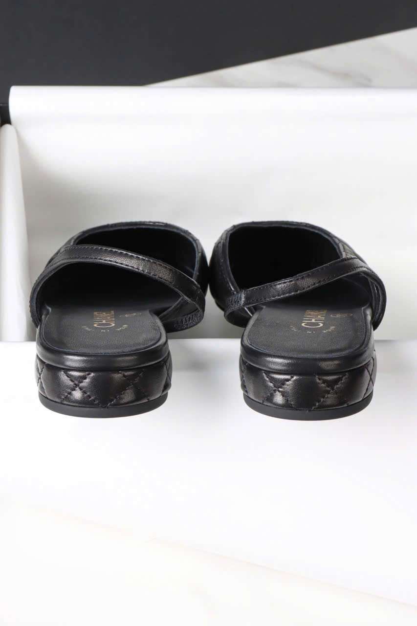 Giày Chanel Slingback Đế Thấp Chần Trám Đen Cao Cấp Giày Chanel Slingback Đế Thấp Chần Trám Đen Cao Cấp