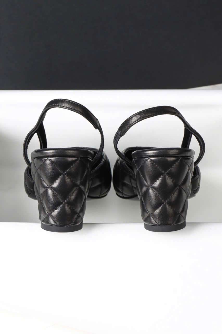 Giày Chanel Slingback Hở Gót Đen Da Thật Hà Nội Giày Chanel Slingback Hở Gót Đen Da Thật Hà Nội