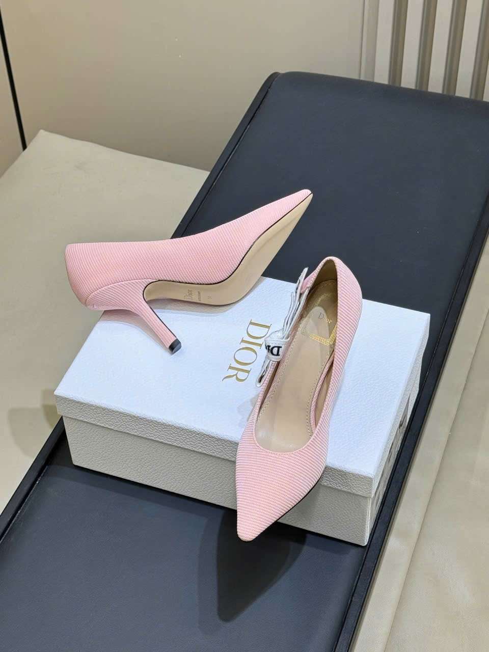 Giày Jadior Hồng Anh Đào Gót 9.5cm Tuyển Chọn Dự Tiệc Giày Jadior Hồng Anh Đào Gót 9.5cm Tuyển Chọn Dự Tiệc