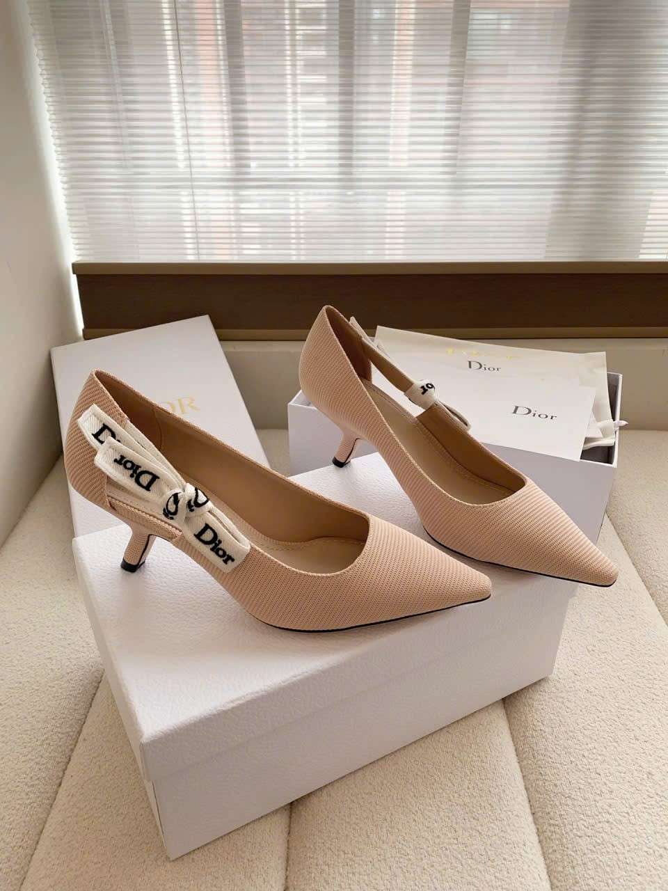 Giày Jadior Kem Gót 6.5cm Quai Dệt Cao Cấp Giày Jadior Kem Gót 6.5cm Quai Dệt Cao Cấp