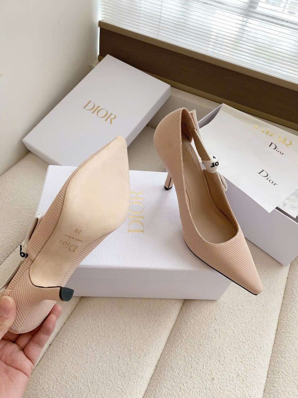 Giày Jadior Kem Gót 9.5cm Tuyển Chọn Luxury Giày Jadior Kem Gót 9.5cm Tuyển Chọn Luxury