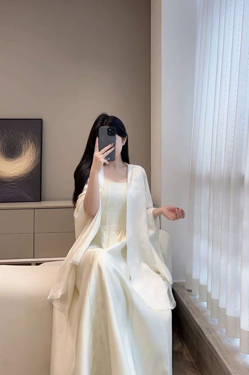 Khăn choàng Chanel lụa cashmere cao cấp sang trọng Khăn choàng Chanel lụa cashmere cao cấp sang trọng
