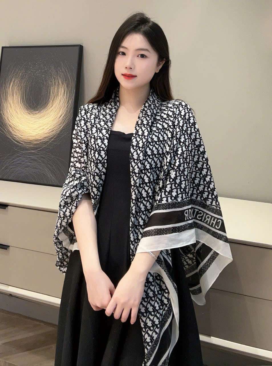 Khăn Dior Màu Xanh Đen Oblique Luxury Dáng Dài Cao Cấp Khăn Dior Màu Xanh Đen Oblique Luxury Dáng Dài Cao Cấp