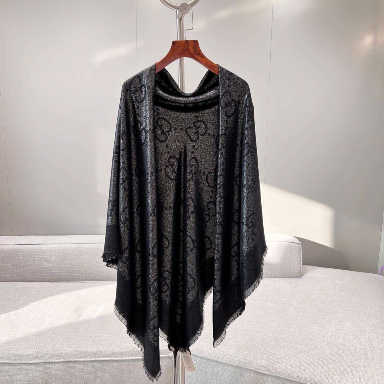 khăn lụa gucci họa tiết gg khăn lụa gucci họa tiết gg