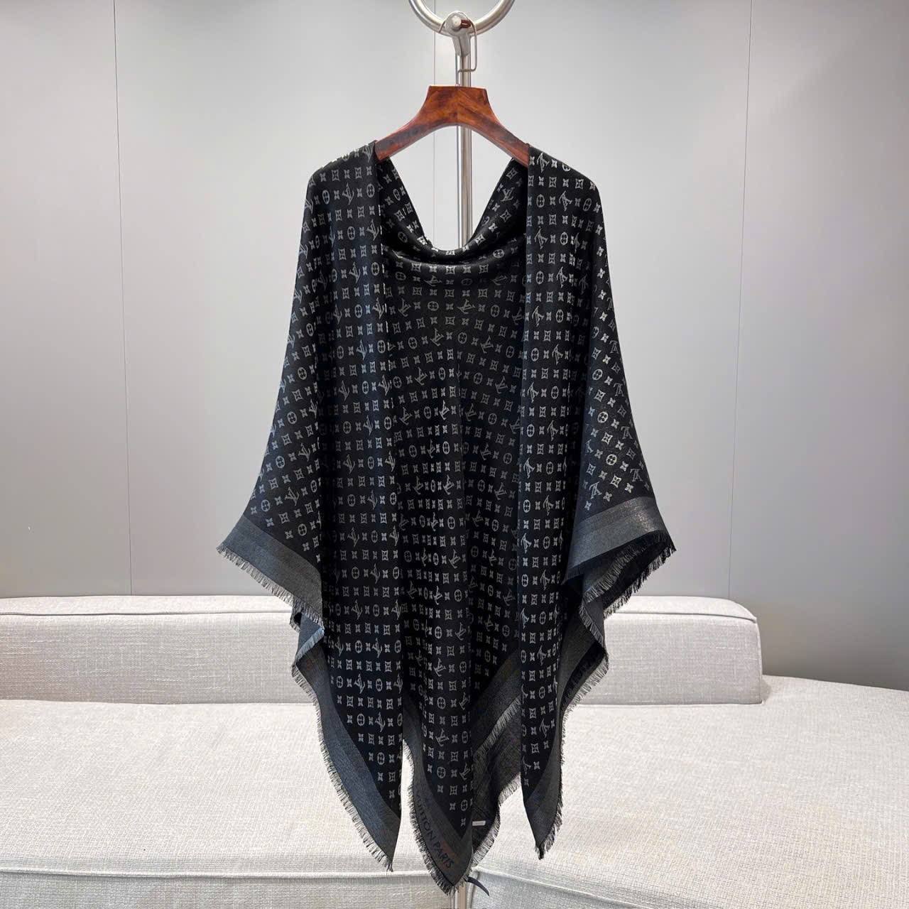 khăn lụa louis vuitton monogram hàng hiệu khăn lụa louis vuitton monogram hàng hiệu