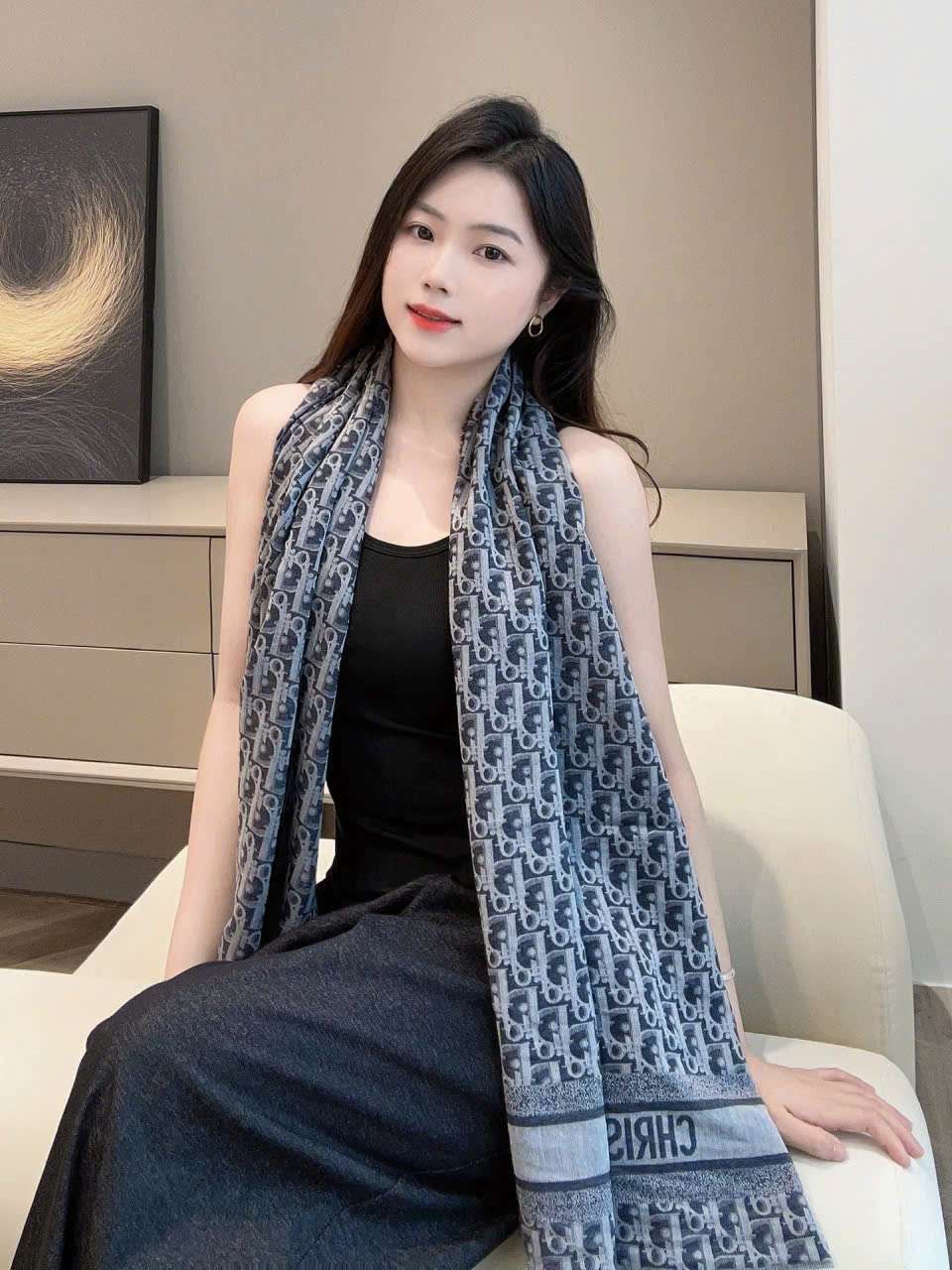 Khăn quàng Dior dáng dài họa tiết Cannage Oblique cao cấp Khăn quàng Dior dáng dài họa tiết Cannage Oblique cao cấp