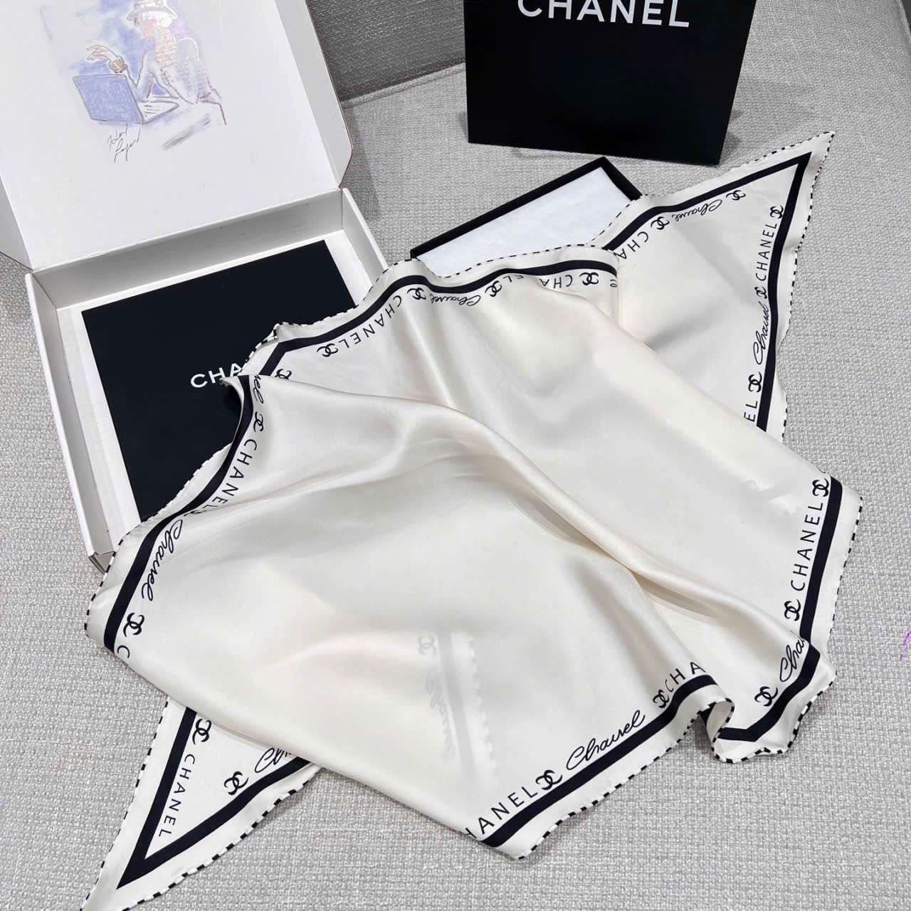 Lưu ý sử dụng khăn quàng Chanel để giữ vẻ đẹp lâu dài Lưu ý sử dụng khăn quàng Chanel để giữ vẻ đẹp lâu dài