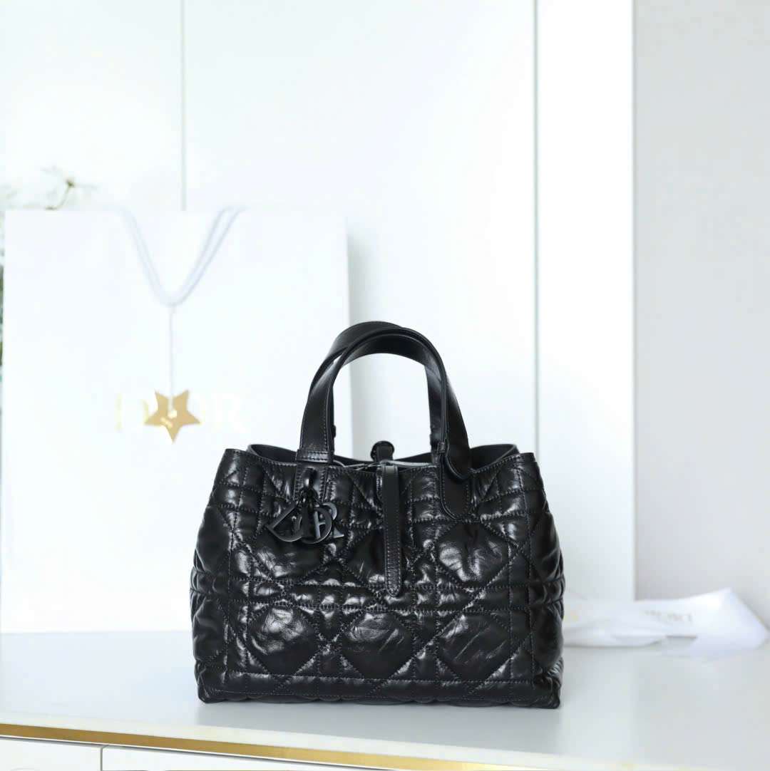 Mặt Trước Túi Xách Dior Toujours Phong Cách Công Sở Mặt Trước Túi Xách Dior Toujours Phong Cách Công Sở
