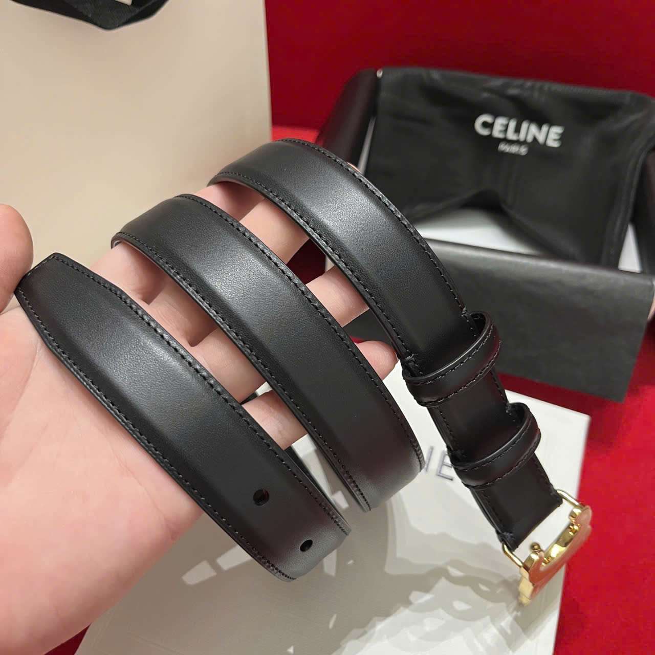 Thắt Lưng Celine Triomphe Màu Đen 2.5cm Khóa Vàng Luxury Thắt Lưng Celine Triomphe Màu Đen 2.5cm Khóa Vàng Luxury