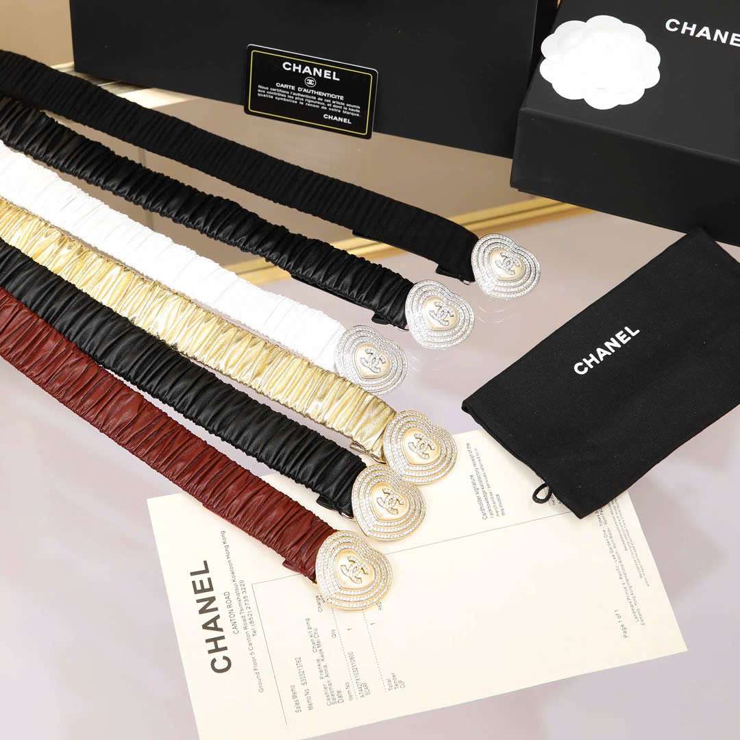 Thắt Lưng Chanel Khóa Tim Đính Đá Da Bê Like Auth Cao Cấp Thắt Lưng Chanel Khóa Tim Đính Đá Da Bê Like Auth Cao Cấp