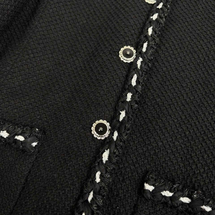 Áo Khoác Tweed Chanel Màu Đen Sang Trọng Dành Cho Phái Đẹp
