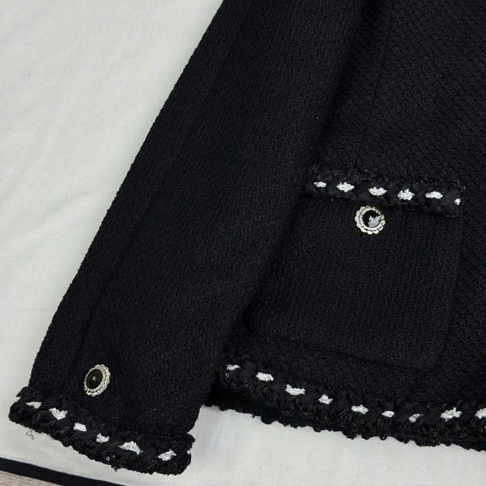Áo Khoác Tweed Chanel Màu Đen Sang Trọng Dành Cho Phái Đẹp