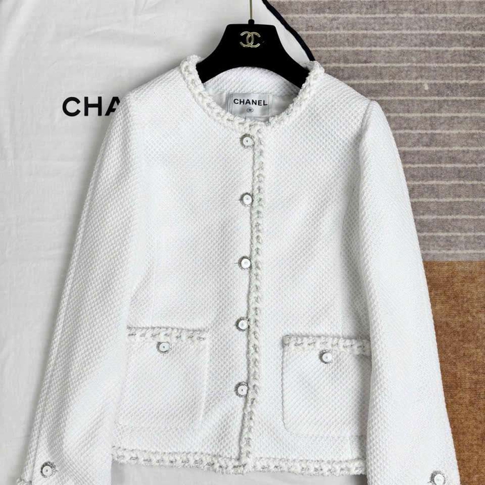 Áo Khoác Tweed Chanel Màu Trắng Cao Cấp Thanh Lịch Phong Cách Paris