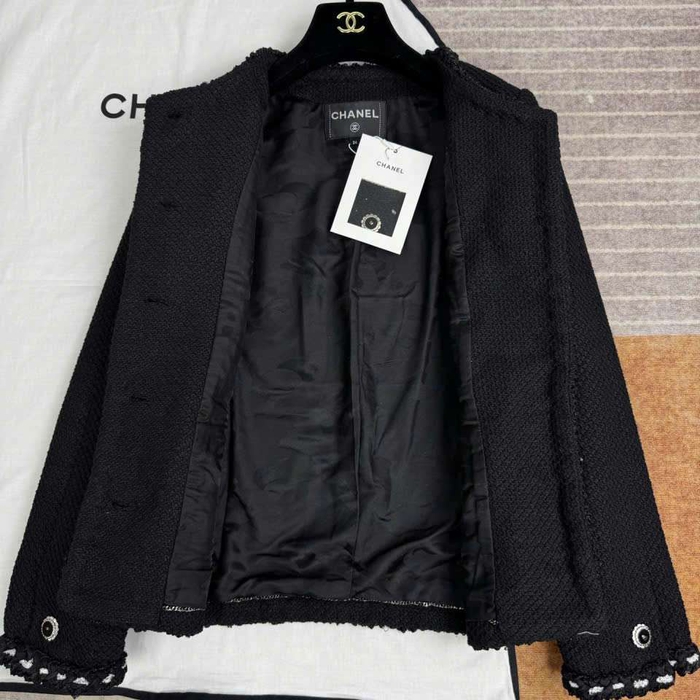 Áo Khoác Tweed Chanel Màu Đen Sang Trọng Dành Cho Phái Đẹp