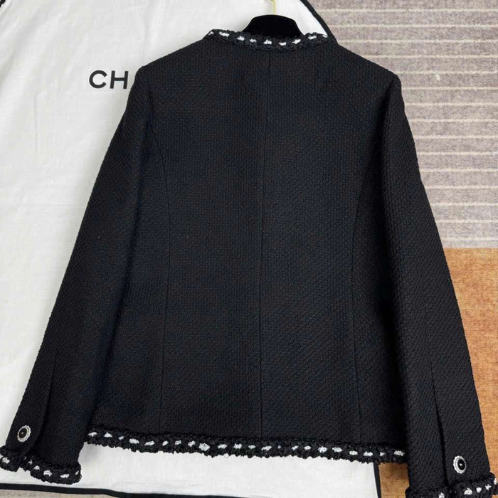 Áo Khoác Tweed Chanel Màu Đen Sang Trọng Dành Cho Phái Đẹp