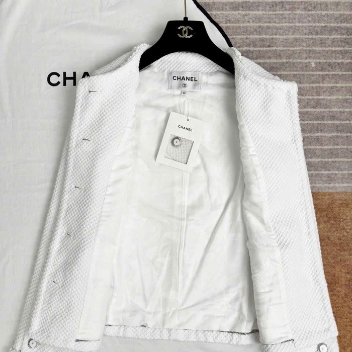Áo Khoác Tweed Chanel Màu Trắng Cao Cấp Thanh Lịch Phong Cách Paris