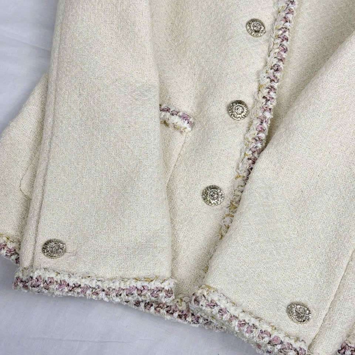 Mặc Đi Tiệc Nhẹ Nhàng Hơn Với Áo Tweed Chanel Vip 1:1 Tại TPHCM