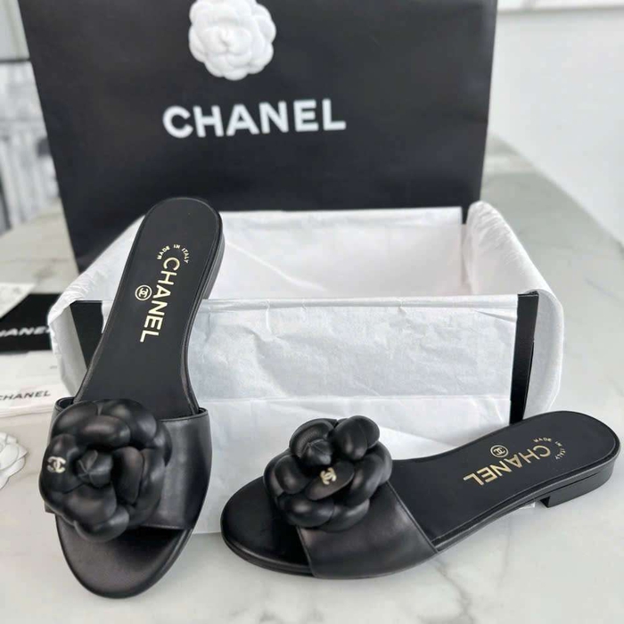 Dép Chanel Đế Bệt Đính Hoa Trà Màu Đen Trắng Dễ Phối Đồ Hàng Ngày