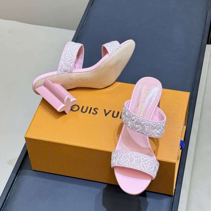 Dép Louis Vuitton Monogram Cao Gót Màu Hồng Siêu Cấp Vip Tại Hải Phòng