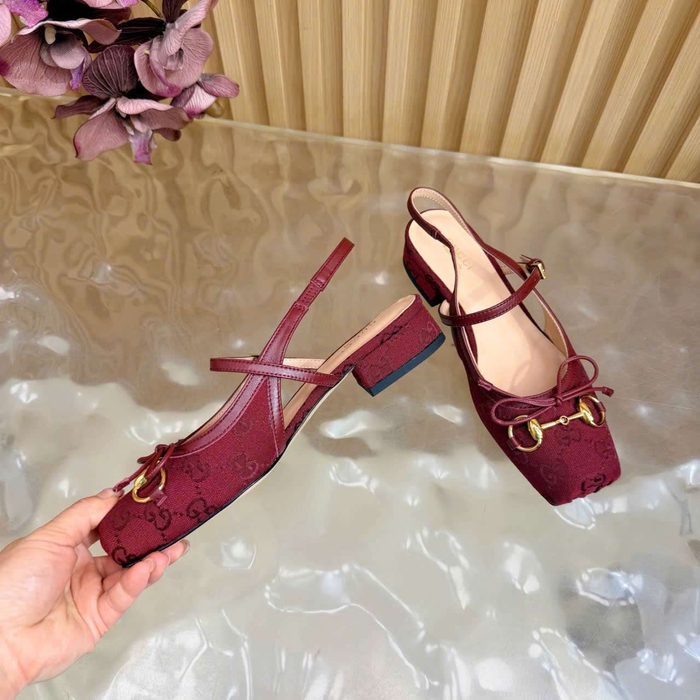 Dép Sandal Gucci Đế Thấp Hợp Đi Làm Đi Chơi