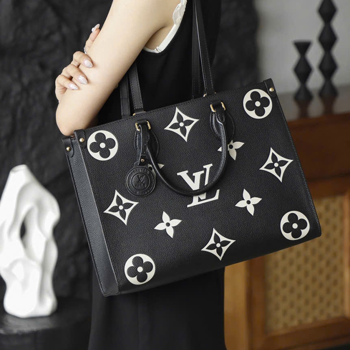 Túi Louis Vuitton Onthego Màu Đen Size 35 Dùng Cho Chuyến Đi Dài