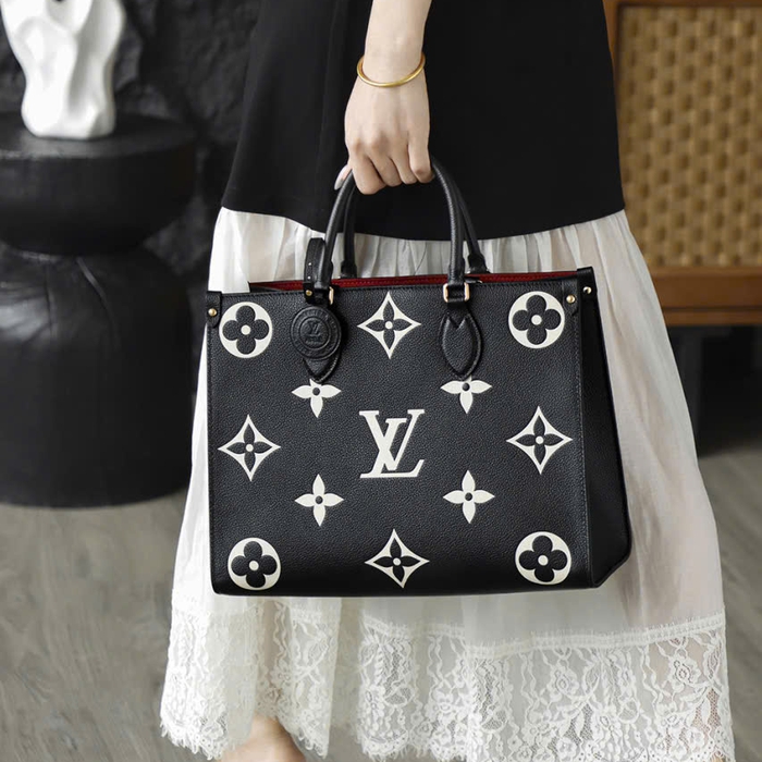 Túi Louis Vuitton Onthego Màu Đen Size 35 Dùng Cho Chuyến Đi Dài
