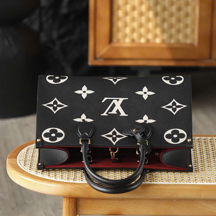 Túi Louis Vuitton Onthego Màu Đen Size 35 Dùng Cho Chuyến Đi Dài