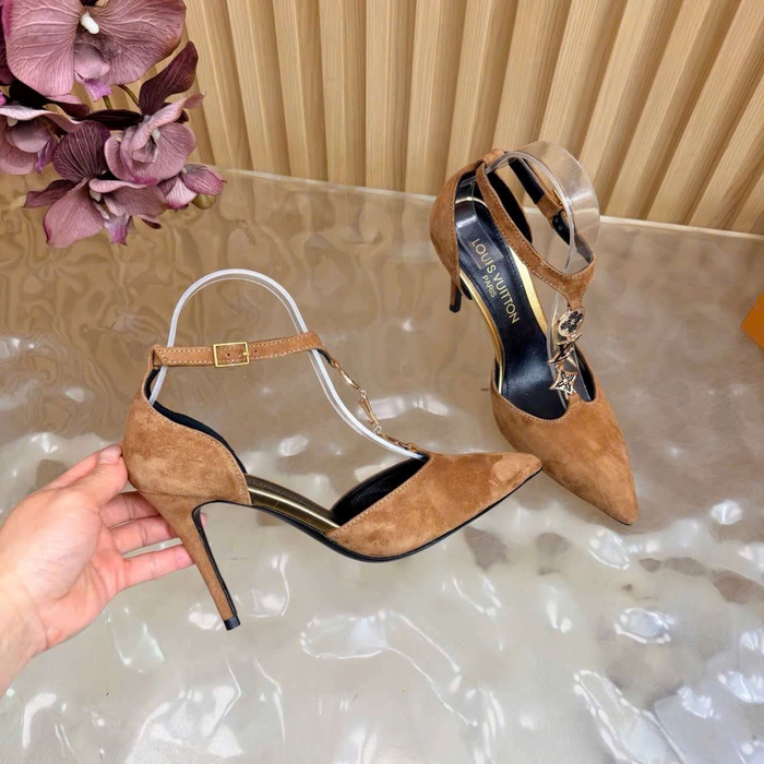 Giày Cao Gót Louis Vuitton Mũi Nhọn Da Lộn Like Auth Thanh Lịch