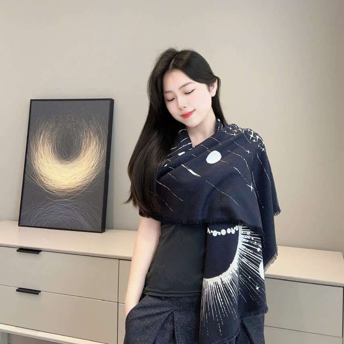 Khăn Choàng Chanel Cashmere Luxury Phong Cách Thời Thượng Cho Phái Đẹp