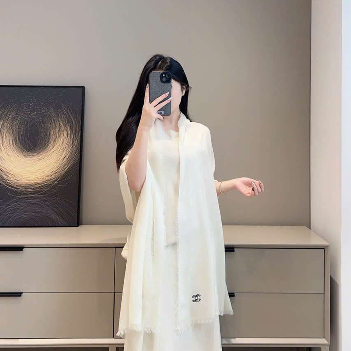  Khăn Choàng Chanel 100% Cashmere VIP 1:1 Làm Quà Tặng Cho Phái Đẹp  