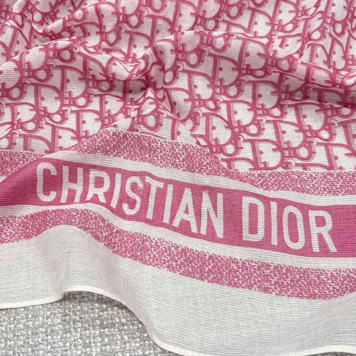 Mẫu Khăn Quàng Dior Vip Tại Hải Phòng Giúp Cho Chị Em Thêm Sang Chảnh