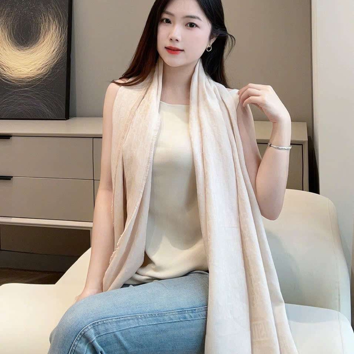 Khăn Dior Nữ Họa Tiết Oblique Bản Lớn Mềm Nhẹ Thanh Lịch