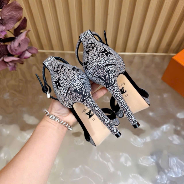Shop Giày Sandal LV Đính Đá Siêu Cấp Tại Cần Thơ Tôn Dáng Khi Đi Tiệc