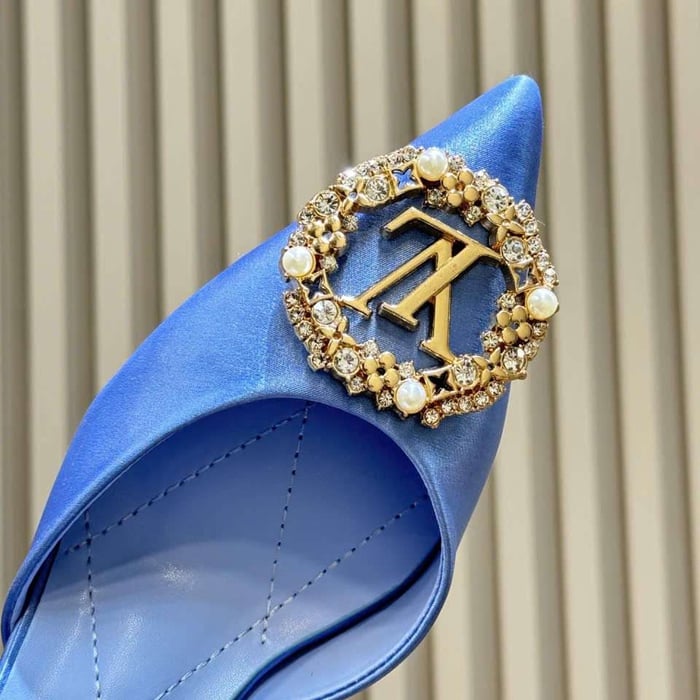 Shop Giày Sandal LV Chất Liệu Satin Đính Đá Siêu Cấp VIP Tại Hải Dương