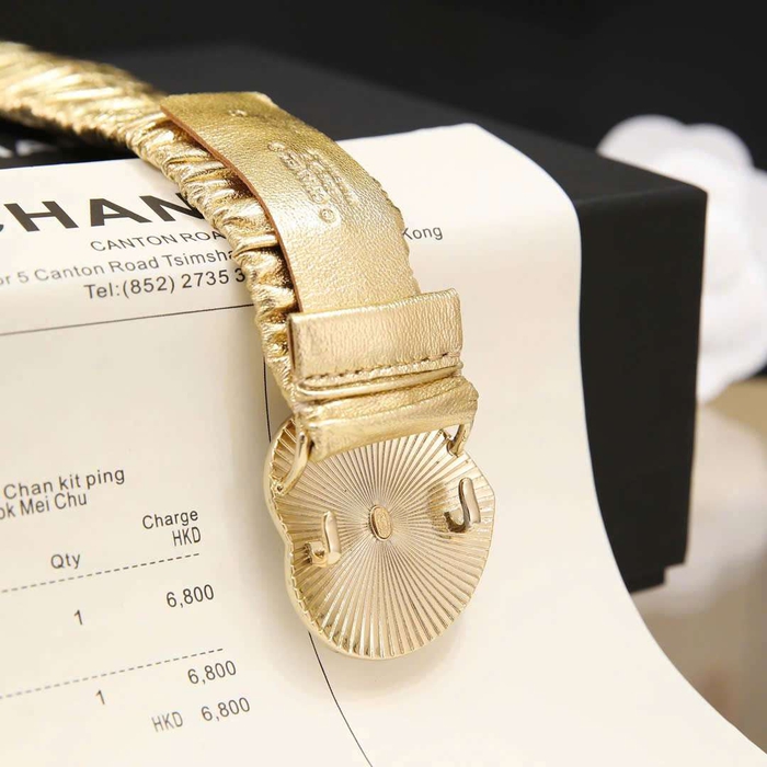 Thắt Lưng Chanel Da Bê Khóa Tim Đính Đá like auth Ở TPHCM