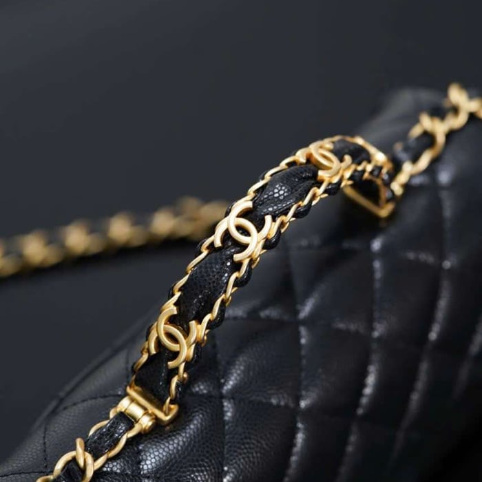 Túi Xách Chanel 25B Classic Flap Mini Màu Đen Không Bị Lỗi Thời Khi Sử Dụng