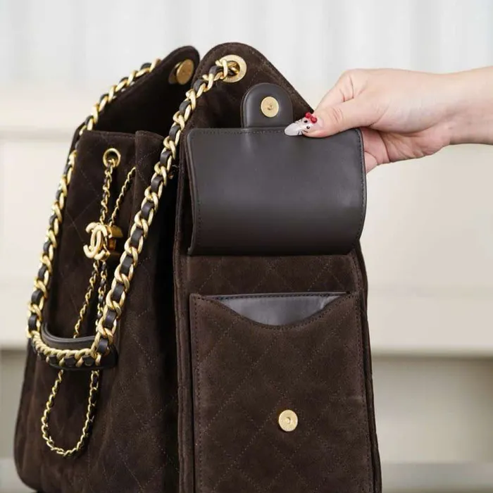 Túi Chanel Hobo 25k Da Lộn Màu Nâu Size 40