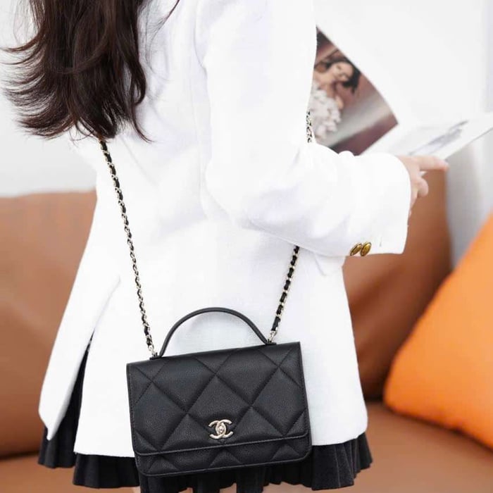 Túi Chanel Woc 25k Da Bê Size 19cm Tiện Dụng Năng Động