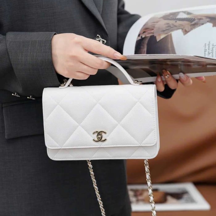 Túi Chanel Woc 25k Màu Trắng Có Vừa Điện Thoại Không