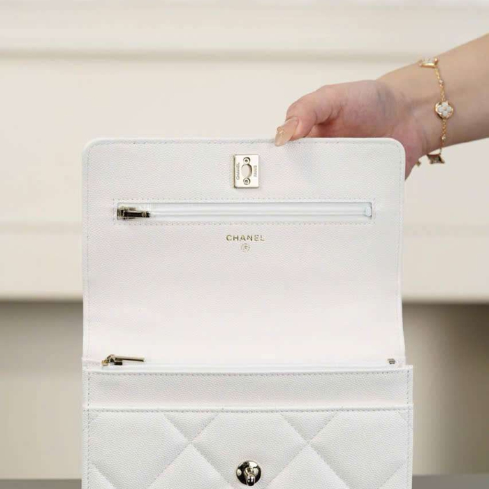 Túi Chanel Woc 25k Màu Trắng Có Vừa Điện Thoại Không