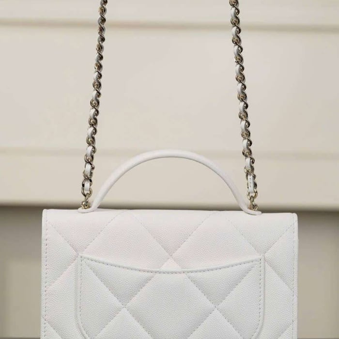 Túi Chanel Woc 25k Màu Trắng Có Vừa Điện Thoại Không