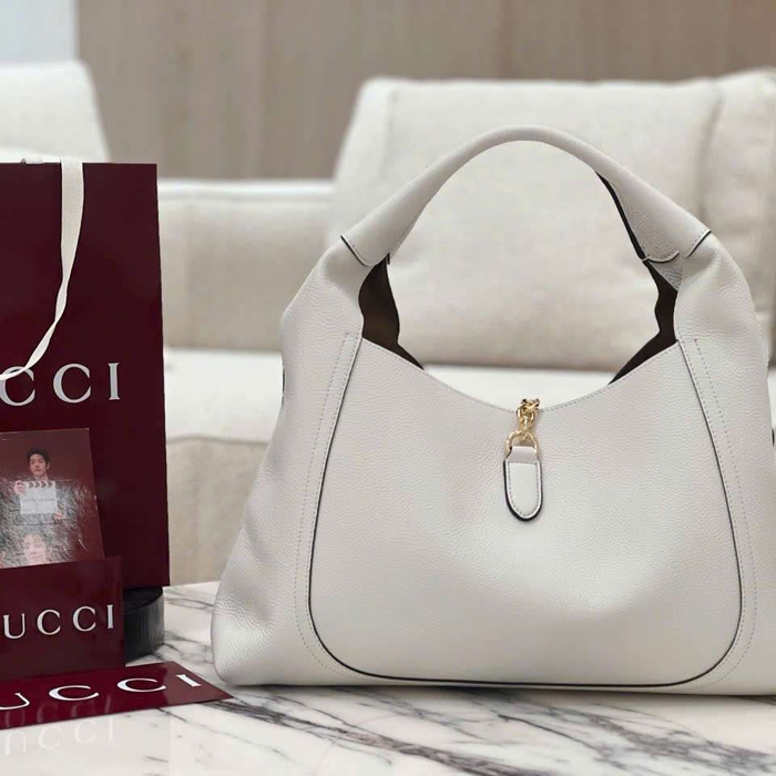 Chọn Túi Xách Gucci Softbit Da Bò Phù Hợp Người Trẻ Năng Động
