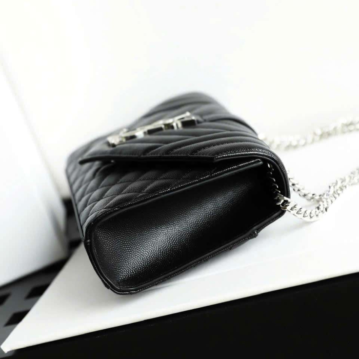 Túi Ysl Envelope Luxury Da Bê Màu Trắng Dùng Khi Đi Chơi