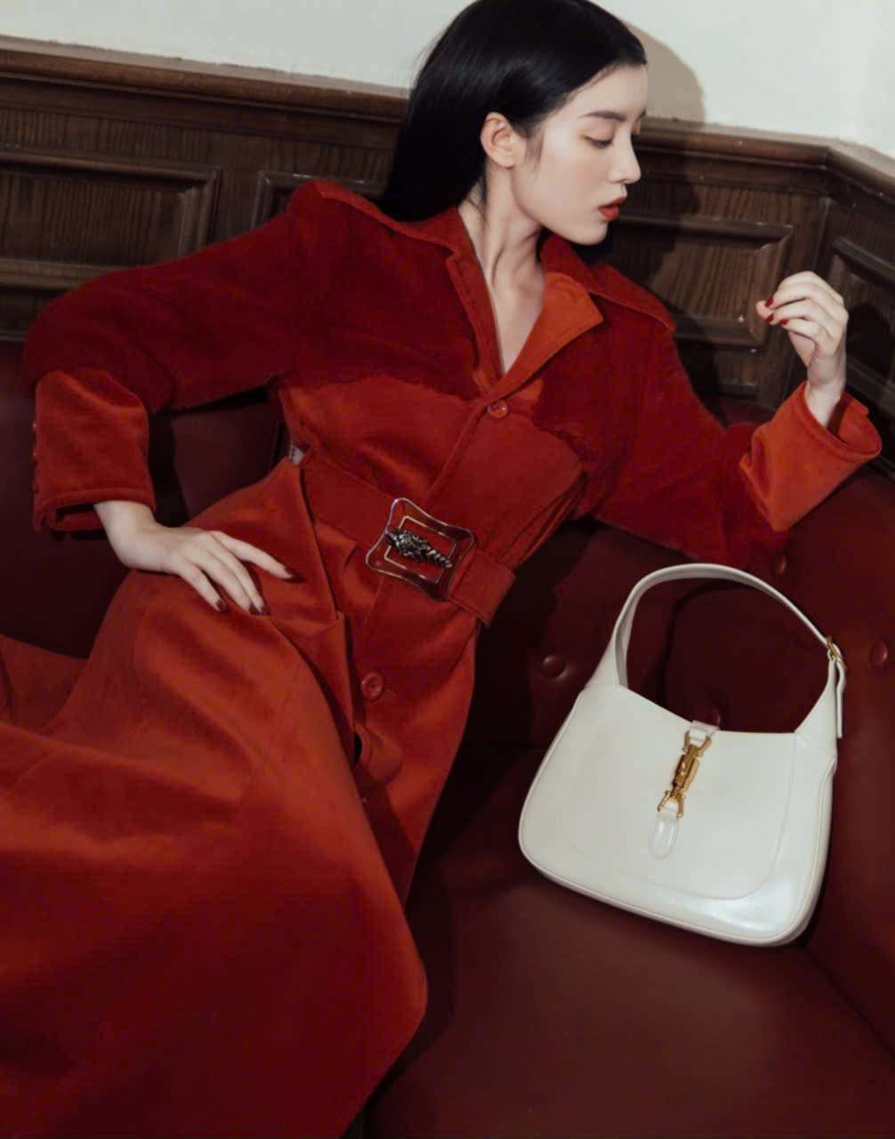 túi gucci hàng hiệu Jackie màu trắng túi gucci hàng hiệu Jackie màu trắng