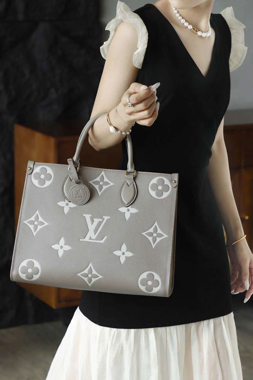 Túi Lv Onthego Màu Xám Vip Size 35 Cao Cấp Túi Lv Onthego Màu Xám Vip Size 35 Cao Cấp