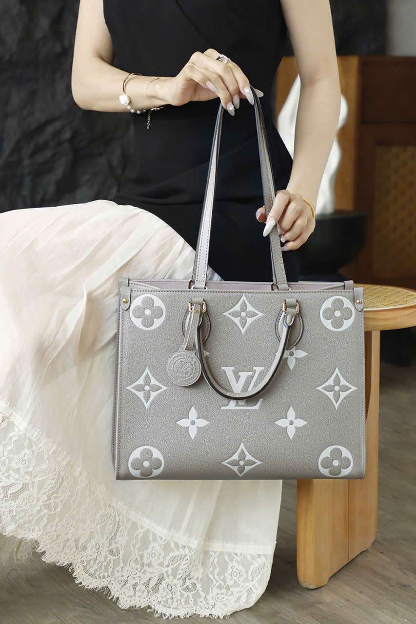 Túi Lv Onthego Màu Xám Vip Size 35 Cao Cấp Túi Lv Onthego Màu Xám Vip Size 35 Cao Cấp