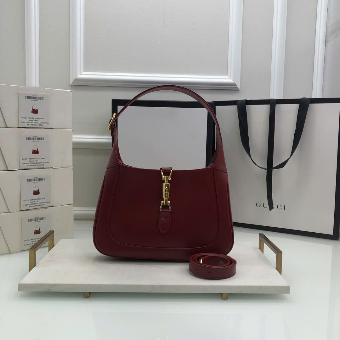 túi xách gucci da bóng màu đỏ cao cấp Vip túi xách gucci da bóng màu đỏ cao cấp Vip