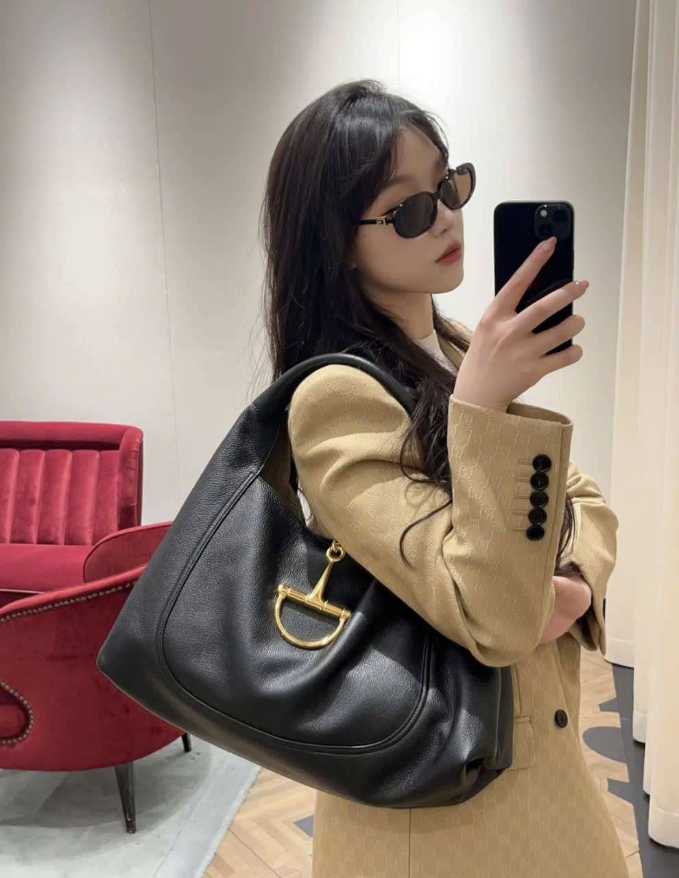 Túi Xách Gucci Softbit Da Thật Size 46 Màu Đen Túi Xách Gucci Softbit Da Thật Size 46 Màu Đen