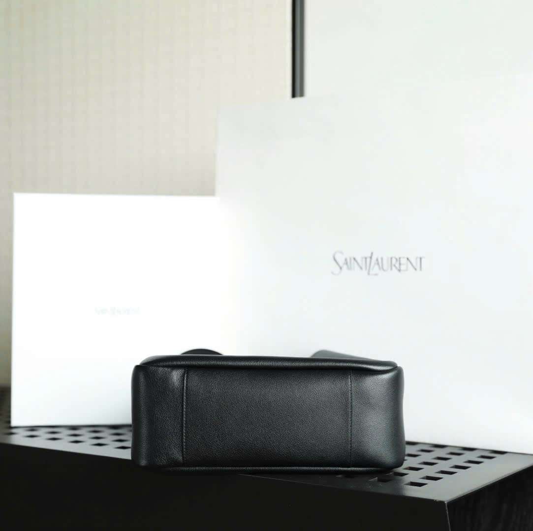 Túi Ysl LE 5 À 7 Vip 1:1 Màu Đen Da Bò Logo Nổi Túi Ysl LE 5 À 7 Vip 1:1 Màu Đen Da Bò Logo Nổi
