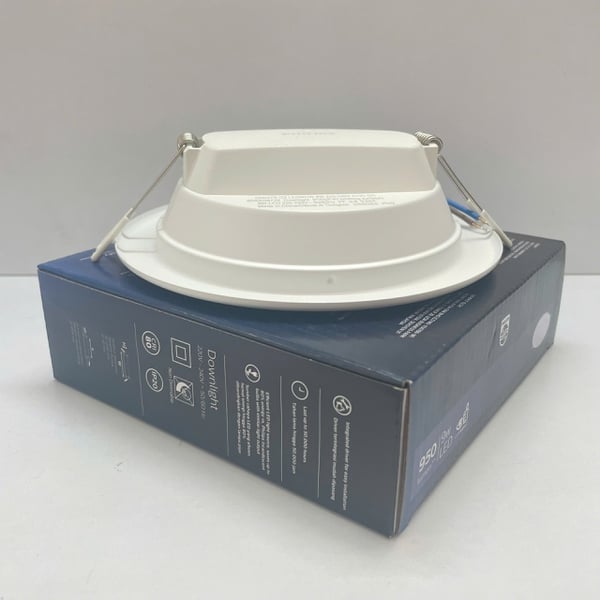 🌟 Khám phá Đèn downlight âm trần Led Philips DN027B G3: Ánh sáng tinh tế cho không gian sống đẳng cấp